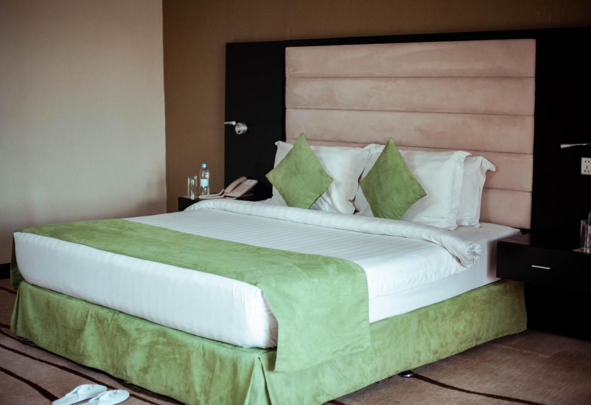 Crossroads Hotel Blantyre Zewnętrze zdjęcie